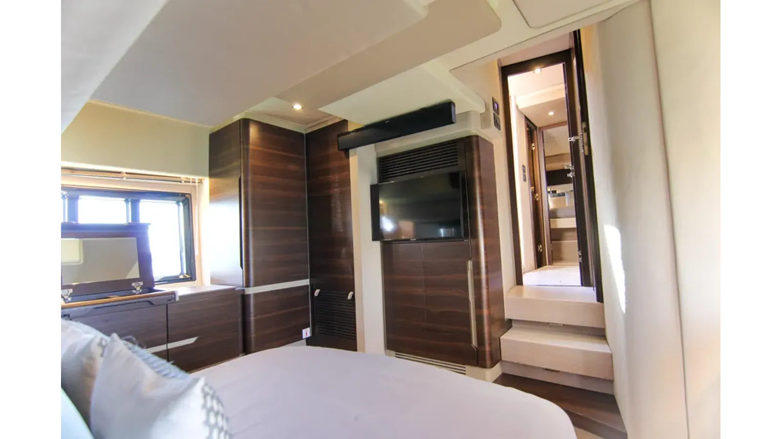 best yacht sales deals 2016 Azimut 50 2016