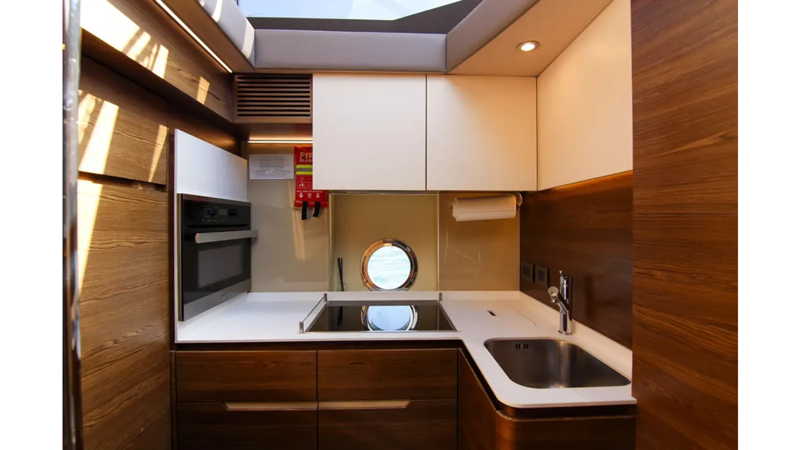 the best price on 2016 Azimut 50 - Azimut Yachts