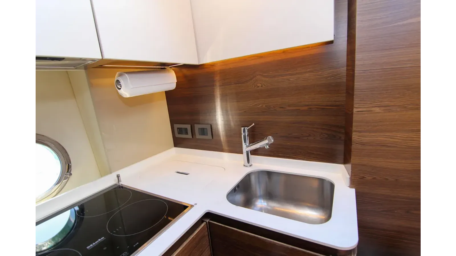 Buy a yacht 2016 Azimut 50 50