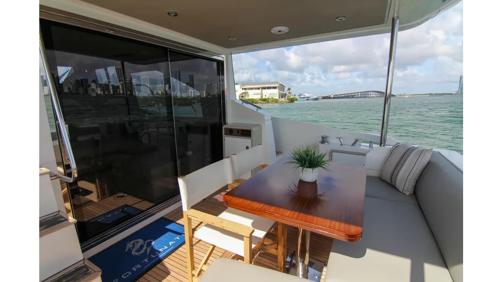 Buy a yacht 2016 Azimut 50 50