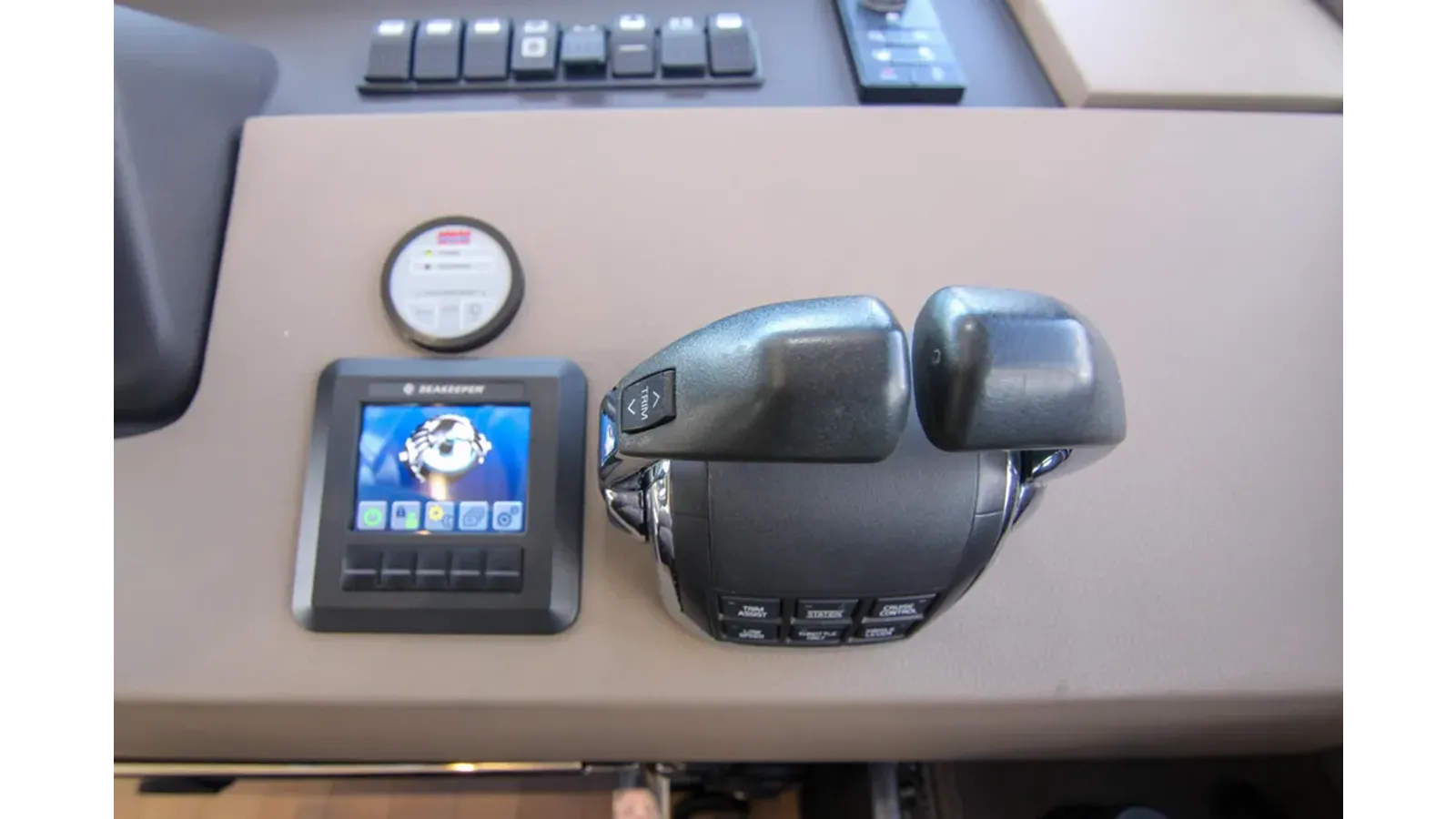 best yacht sales deals 2016 Azimut 50 50