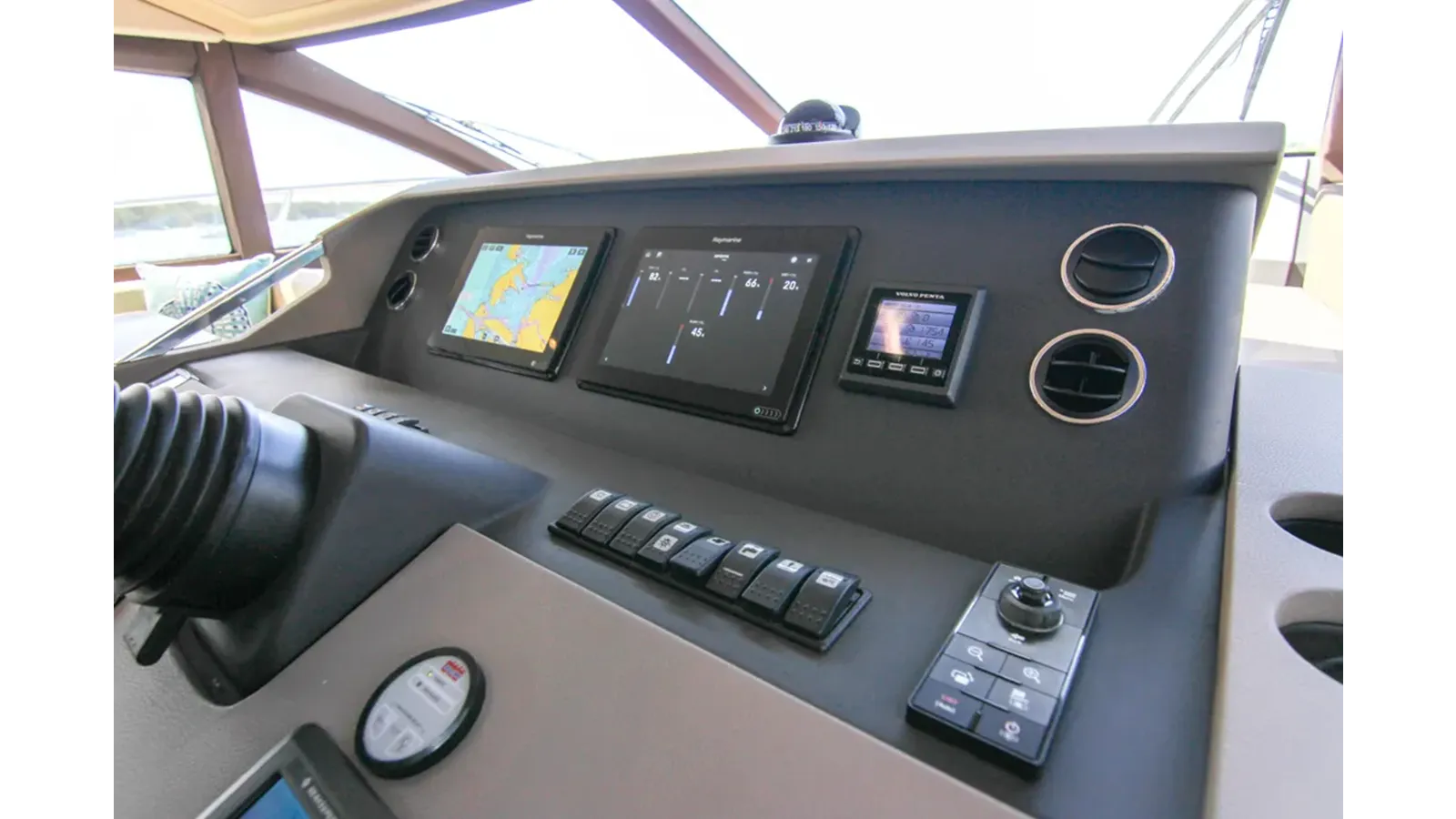 2016 Azimut 50 50 price