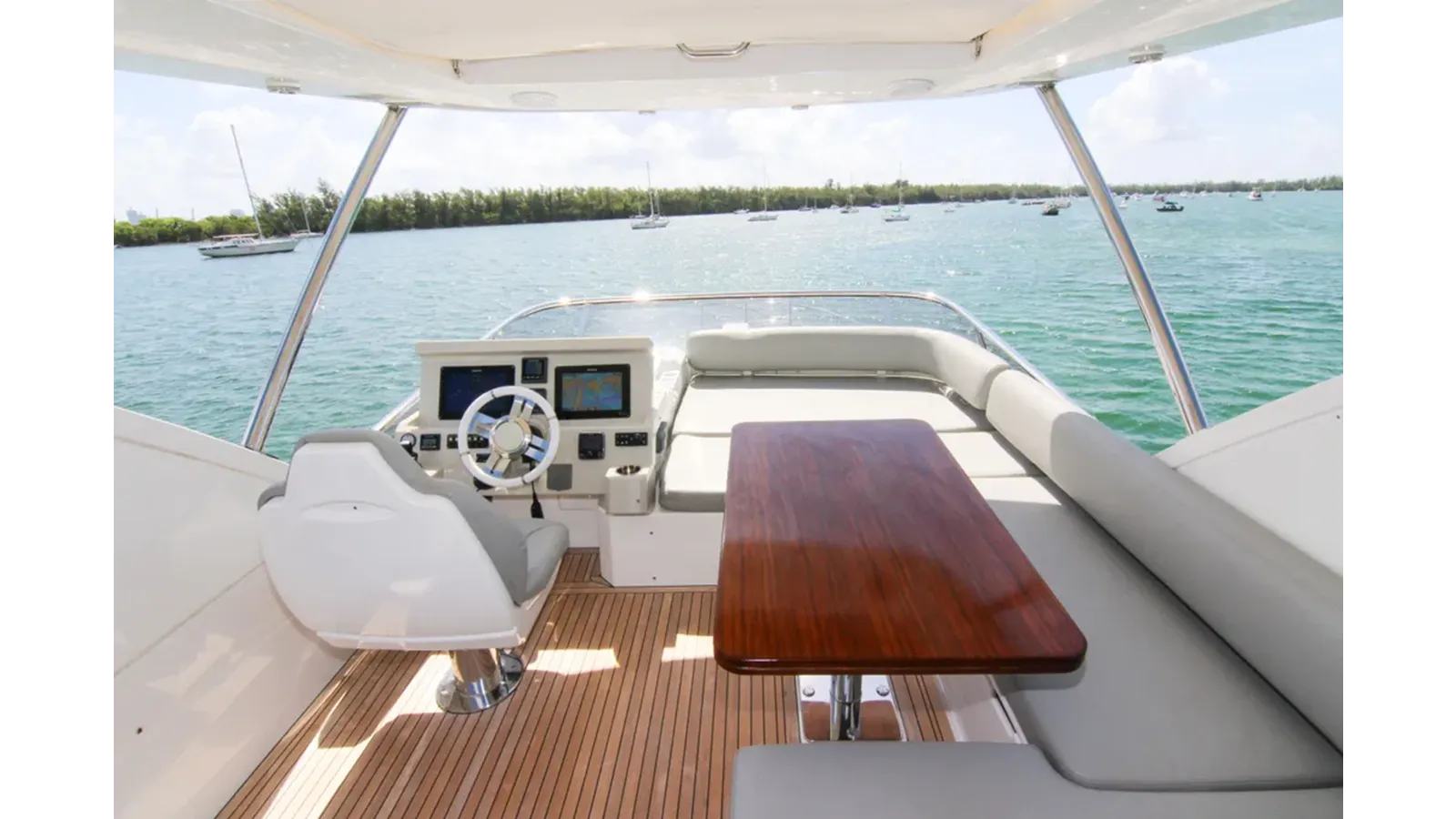 Buy a 2016 Azimut 50 50 at Shestakov Yacht Sales