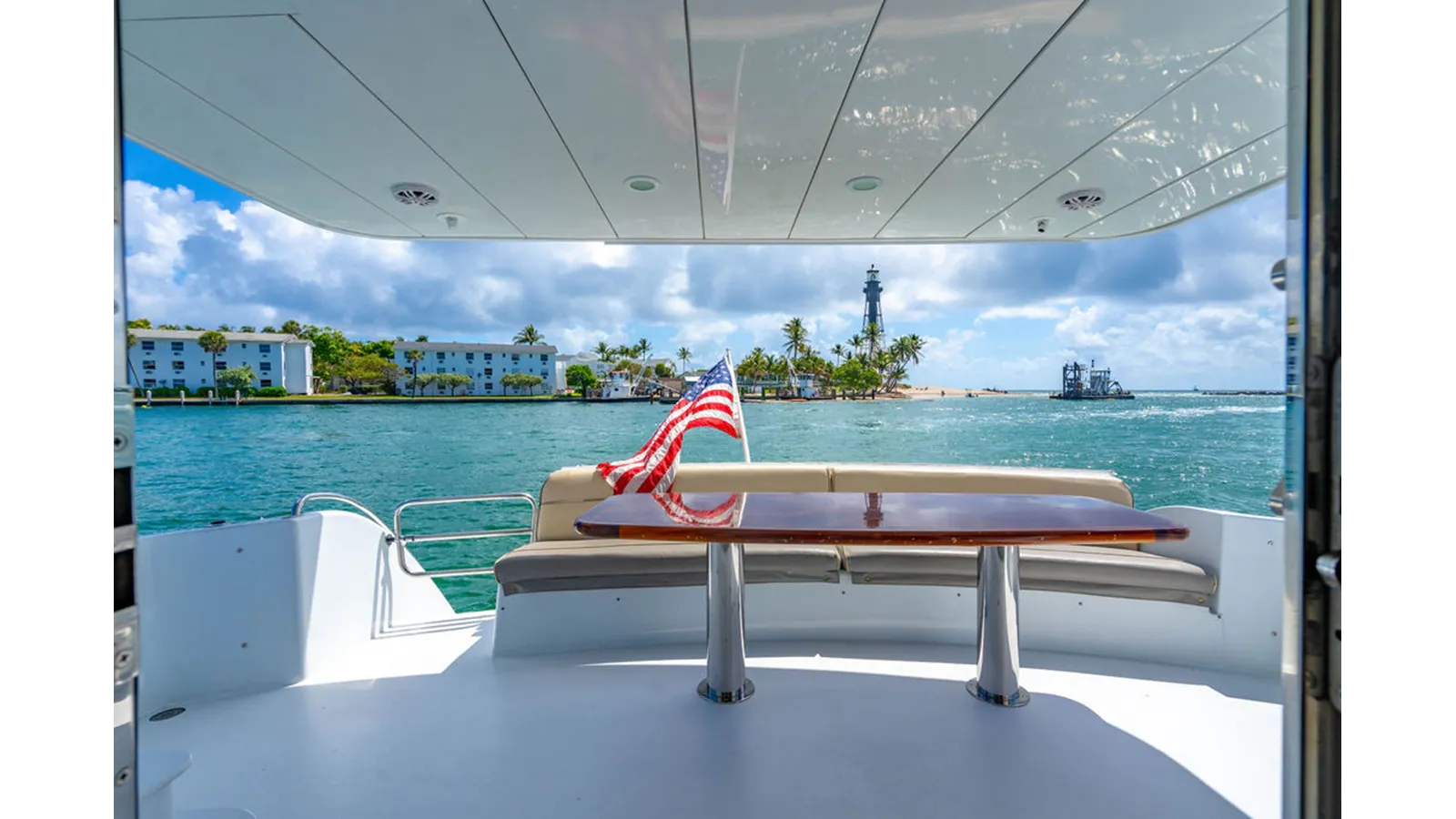 Купить яхту LADY BELLA 64 Motor Yacht в Shestakov Yacht Sales