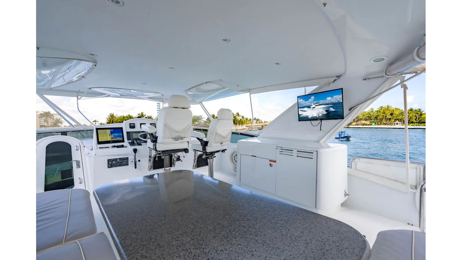 Купить яхту LADY BELLA - Hatteras в Shestakov Yacht Sales