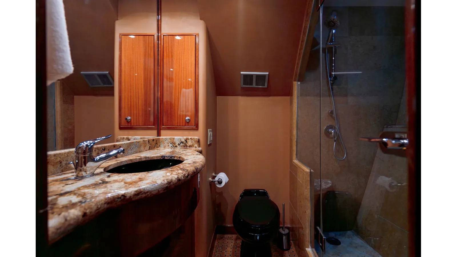 LADY BELLA - Hatteras