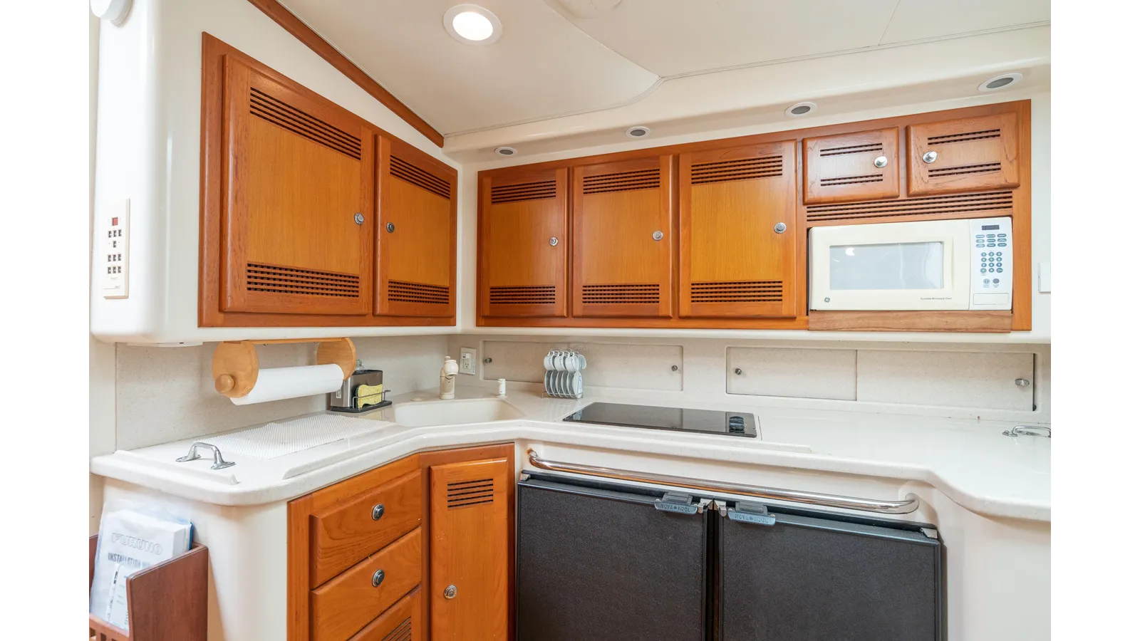 2000 Cabo 45 Express - Cabo Yachts yacht sale