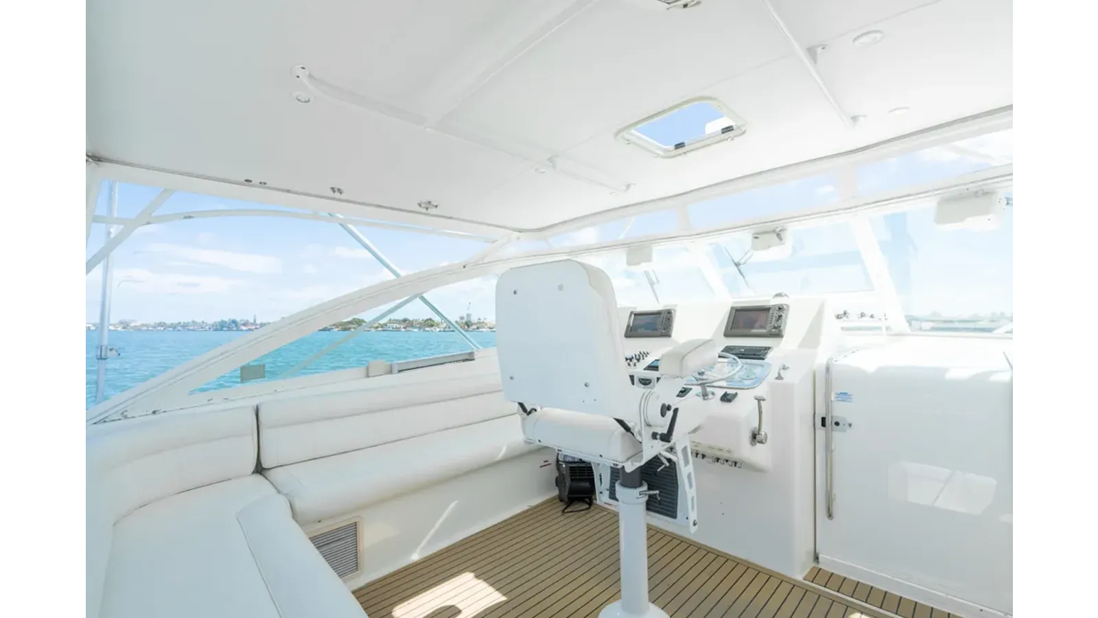 Buy a yacht 2000 Cabo 45 Express - Cabo Yachts