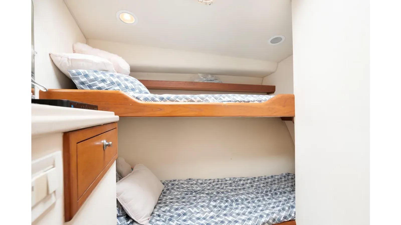 2000 Cabo 45 Express 2000 yacht sale