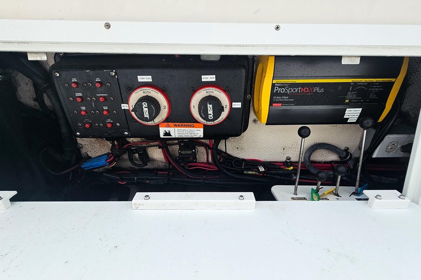 2005 Wellcraft 290 Coastal price