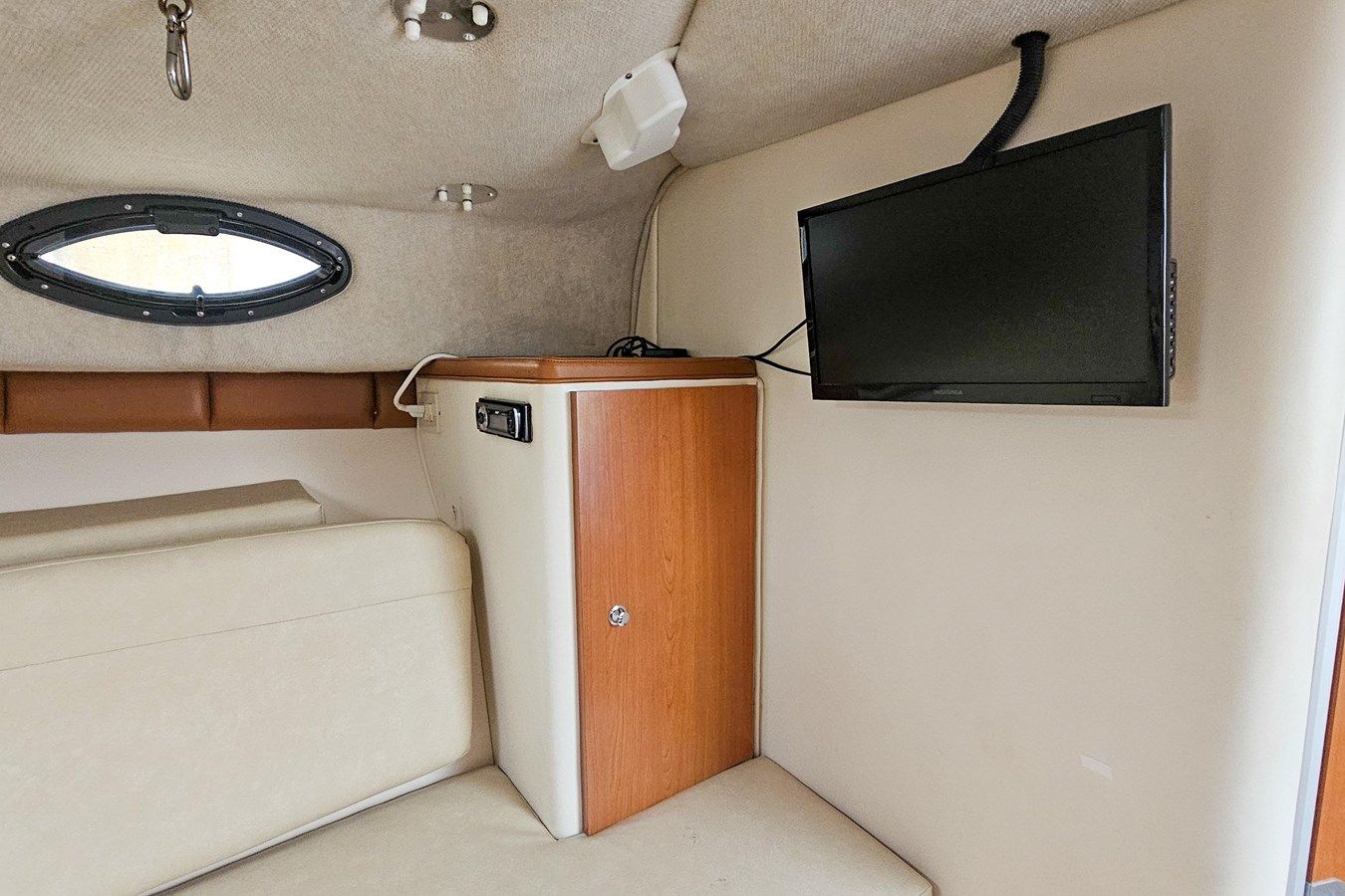 the best price on 2005 Wellcraft 290 Coastal - WELLCRAFT