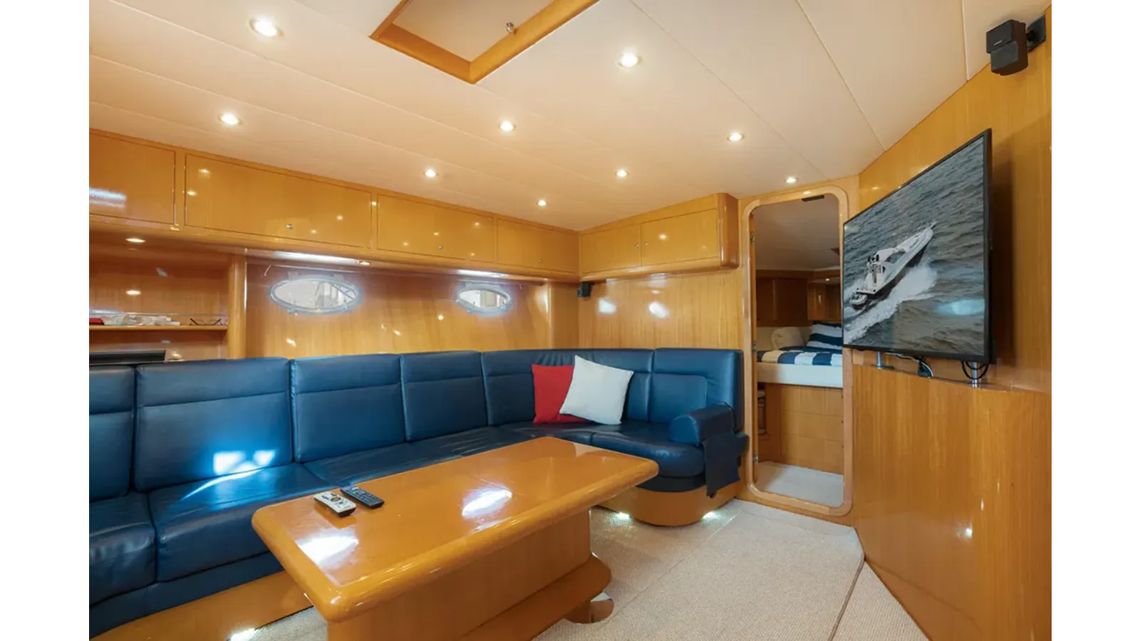 the best price on 2001 Uniesse 48 Open 48 Open