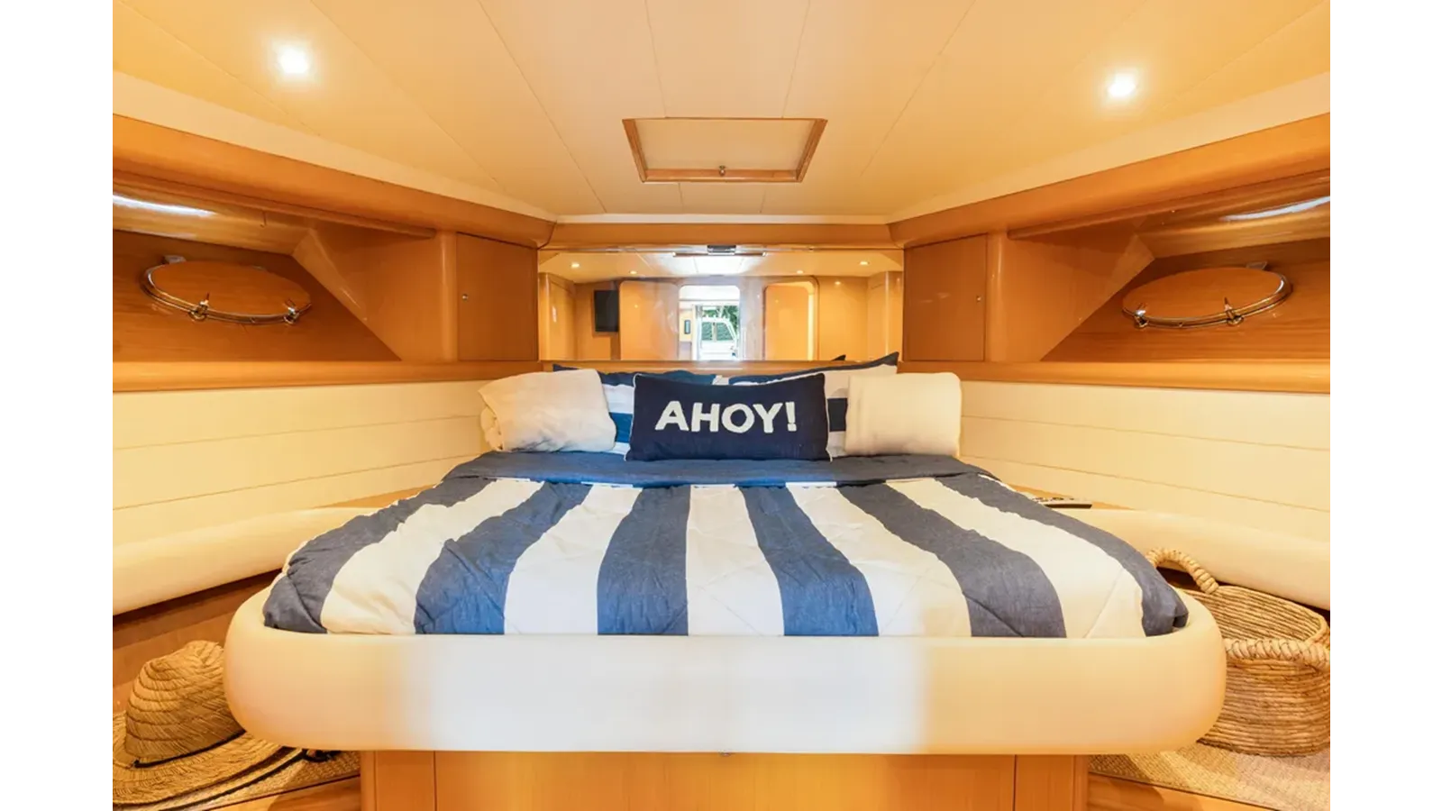 2001 Uniesse 48 Open 48 yacht sale