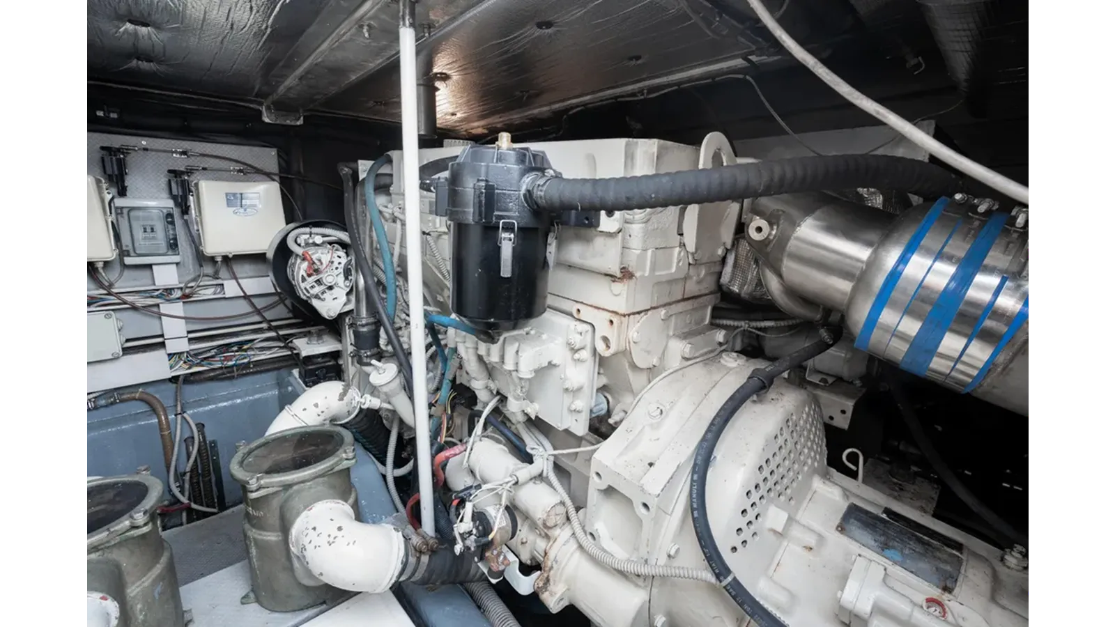 2001 Uniesse 48 Open 2001 yacht sale