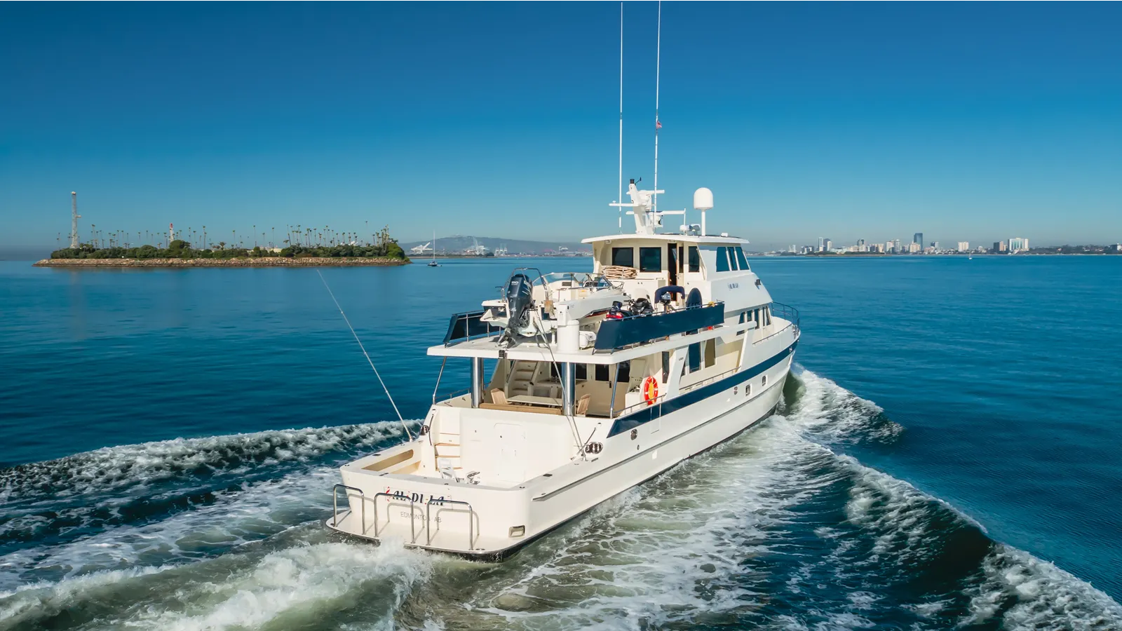 Buy a yacht AL DI LA Enclosed Bridge CPMY