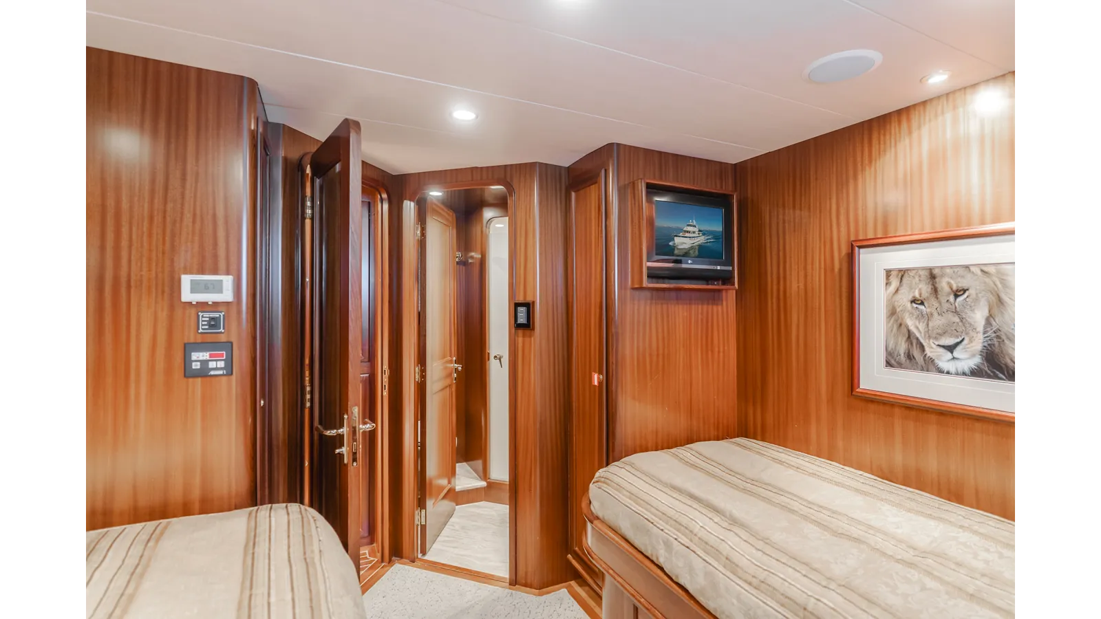 Buy a AL DI LA - Grand Alaskan at Shestakov Yacht Sales