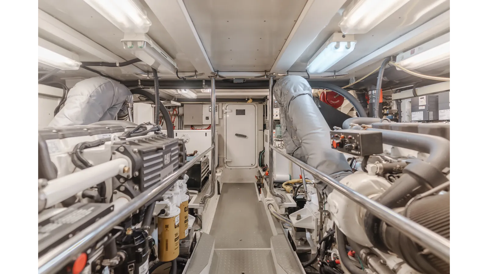 Buy a yacht AL DI LA Enclosed Bridge CPMY