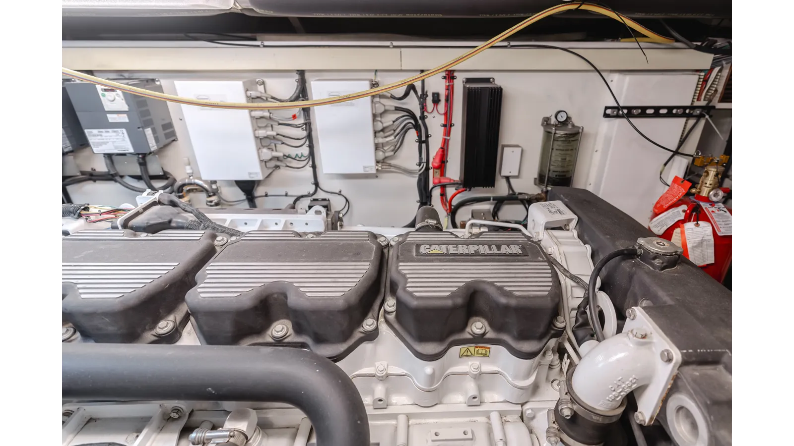 the best price on AL DI LA 2007