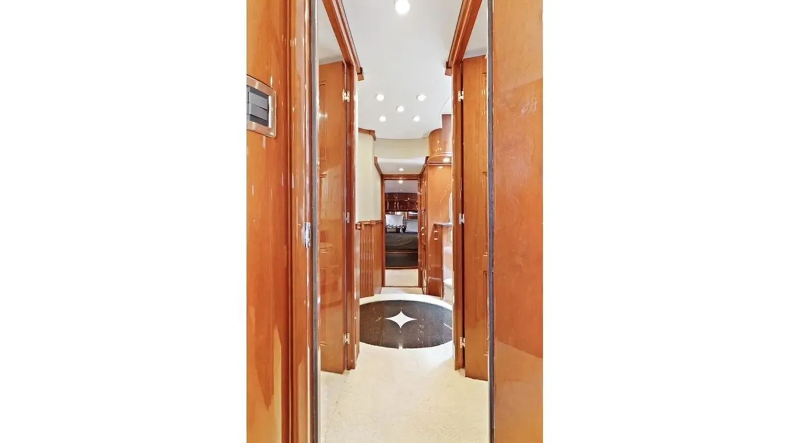 Купить яхту 2006 Marquis 59 - Marquis в Shestakov Yacht Sales