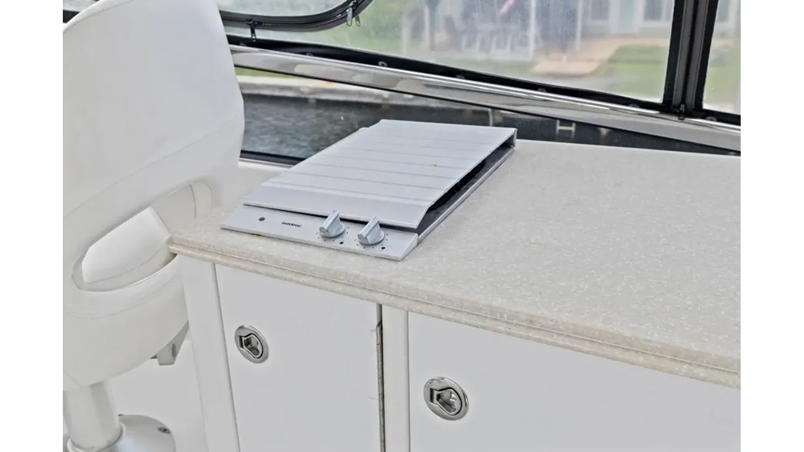 Лучшая цена на 2006 Marquis 59