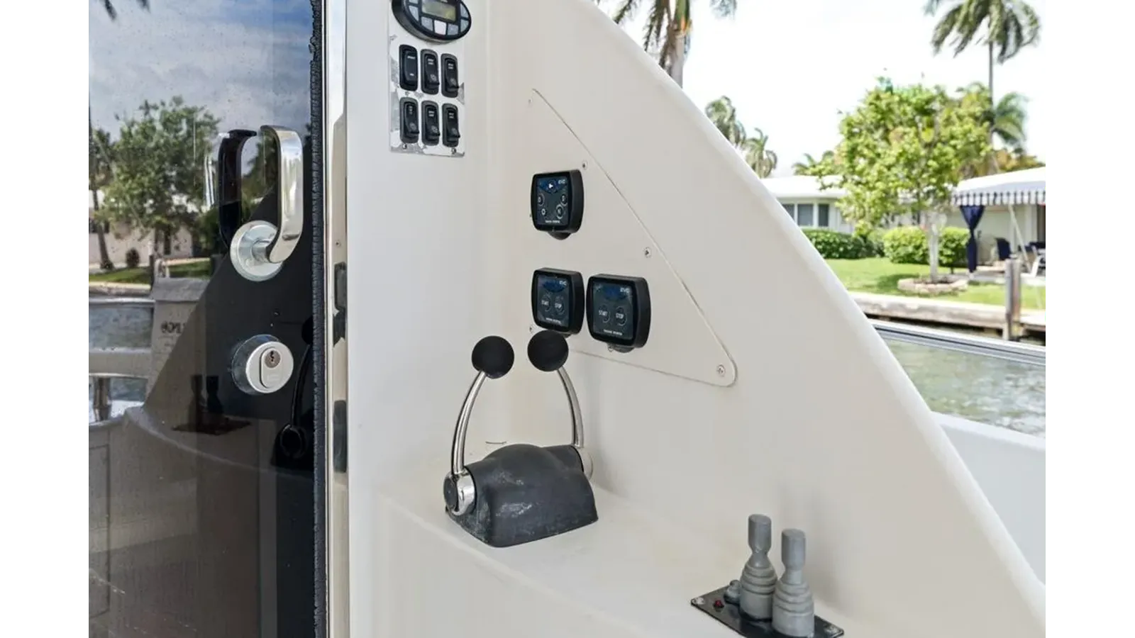 Продажа яхты 2006 Marquis 59