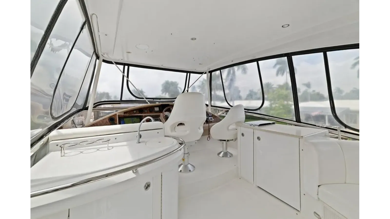 Лучшая цена на 2006 Marquis 59 59