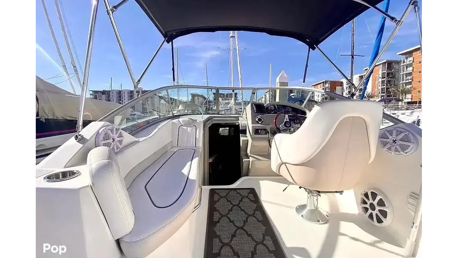 Купить Sea Ray 240 Sundancer - SEA RAY