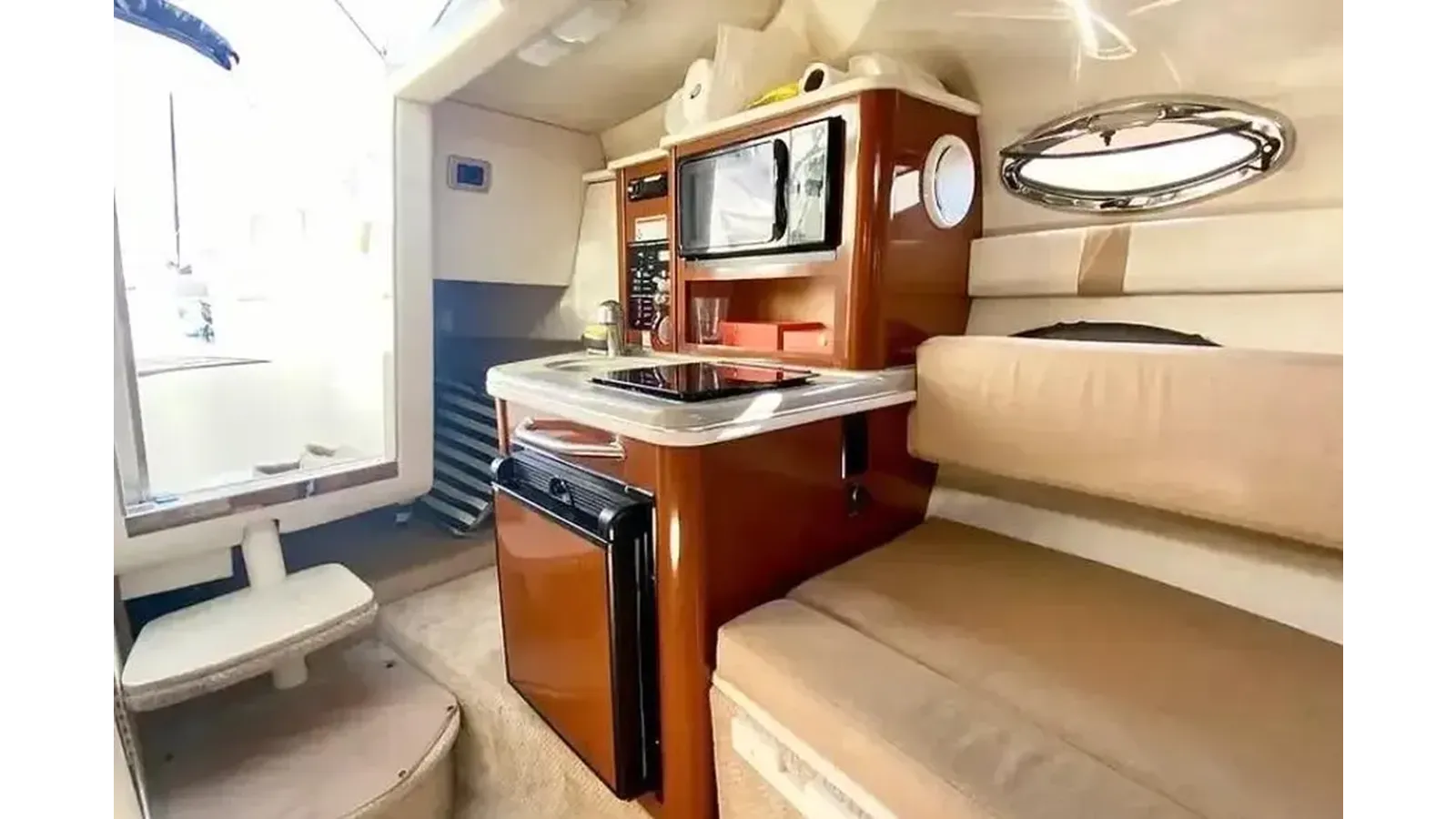 Купить Sea Ray 240 Sundancer - SEA RAY