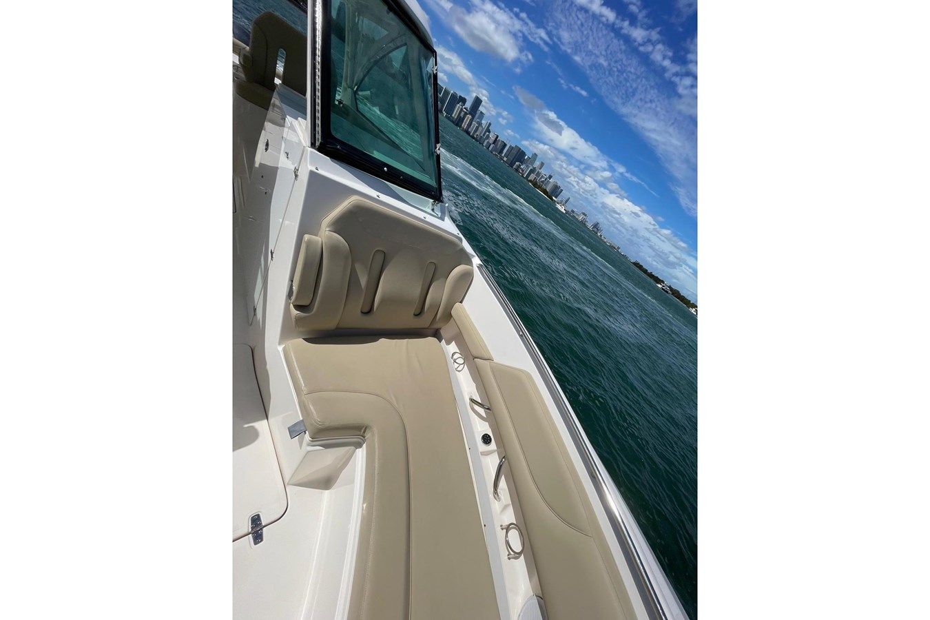 Купить яхту 2016 Pursuit DC 325 Dual Console 32 в Shestakov Yacht Sales