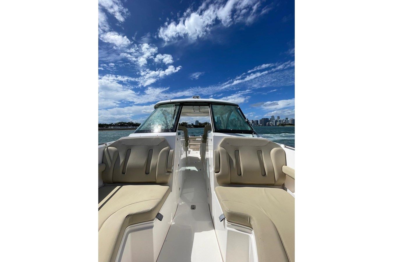 Продажа яхты 2016 Pursuit DC 325 Dual Console - PURSUIT BOATS