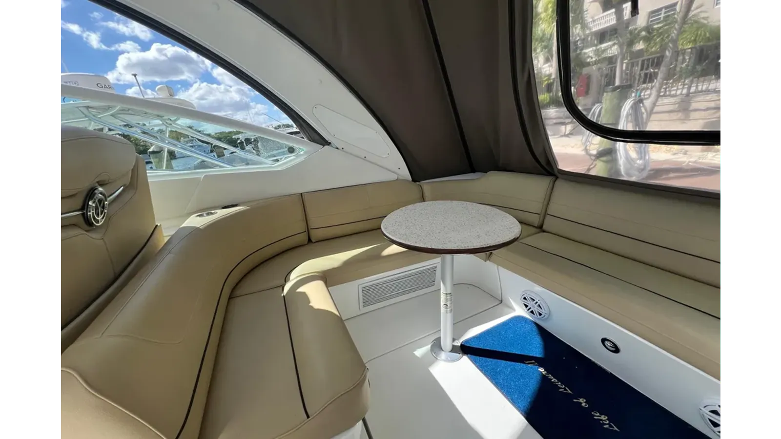 2013 Cruisers Yachts 380 Express - Cruisers Yachts