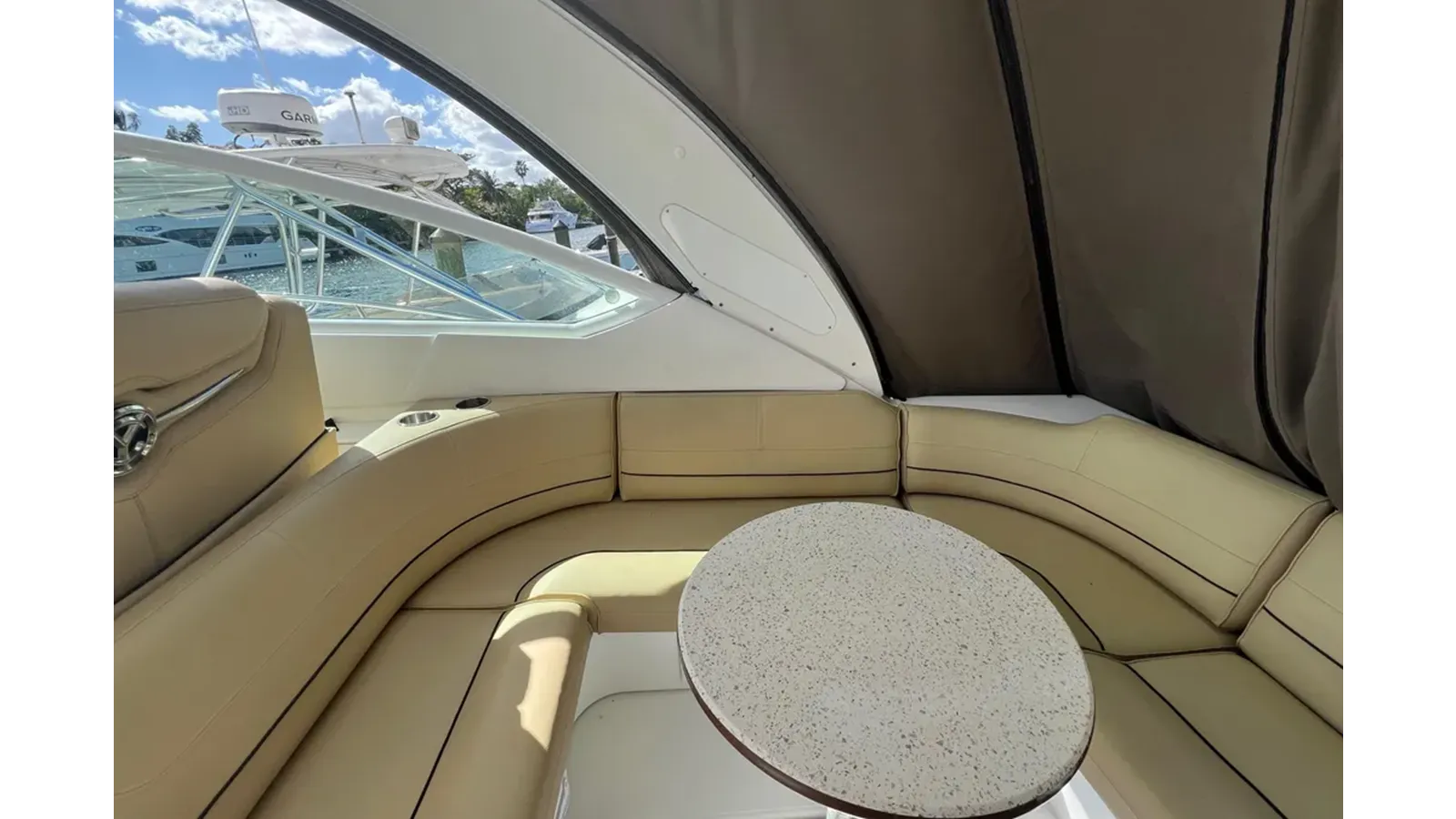 Лучшие предложения покупки яхты 2013 Cruisers Yachts 380 Express