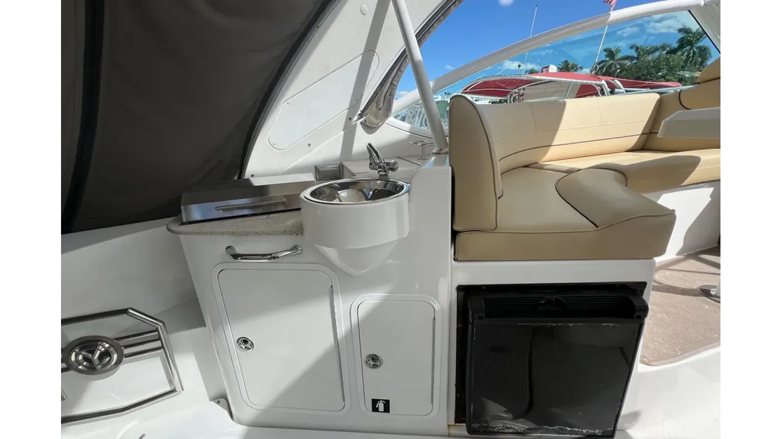 Лучшие предложения покупки яхты 2013 Cruisers Yachts 380 Express 38