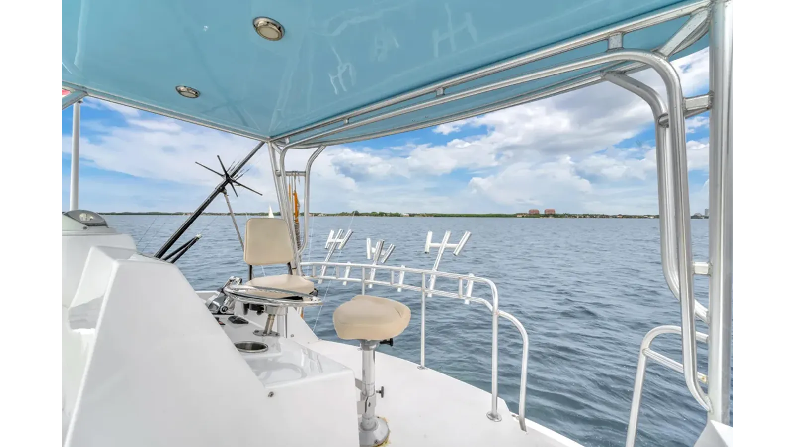 Купить яхту 1978 Hatteras 42 Convertible - Hatteras в Shestakov Yacht Sales