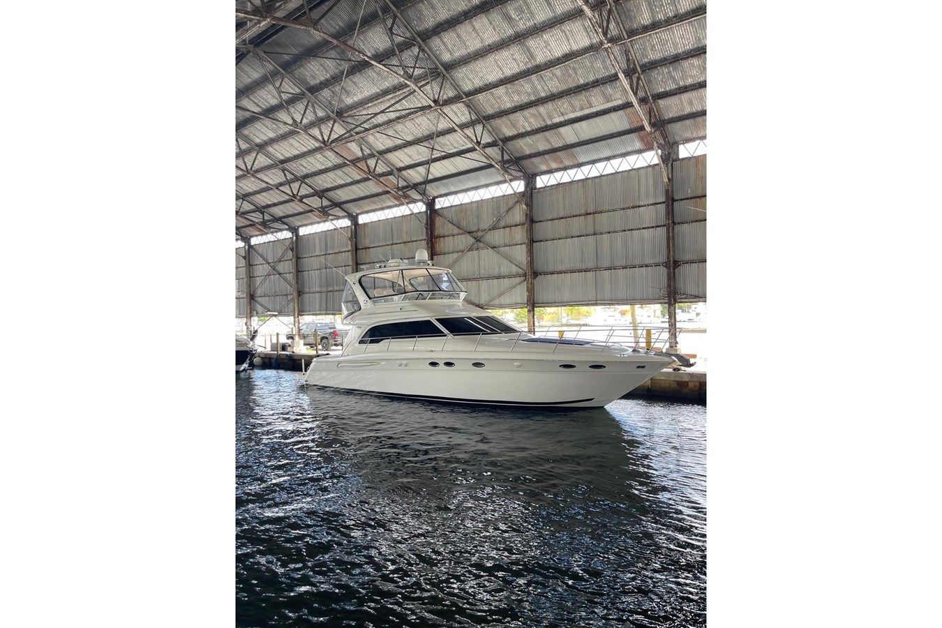 Купить яхту 2004 Sea Ray 480 Sedan Bridge 54 в Shestakov Yacht Sales