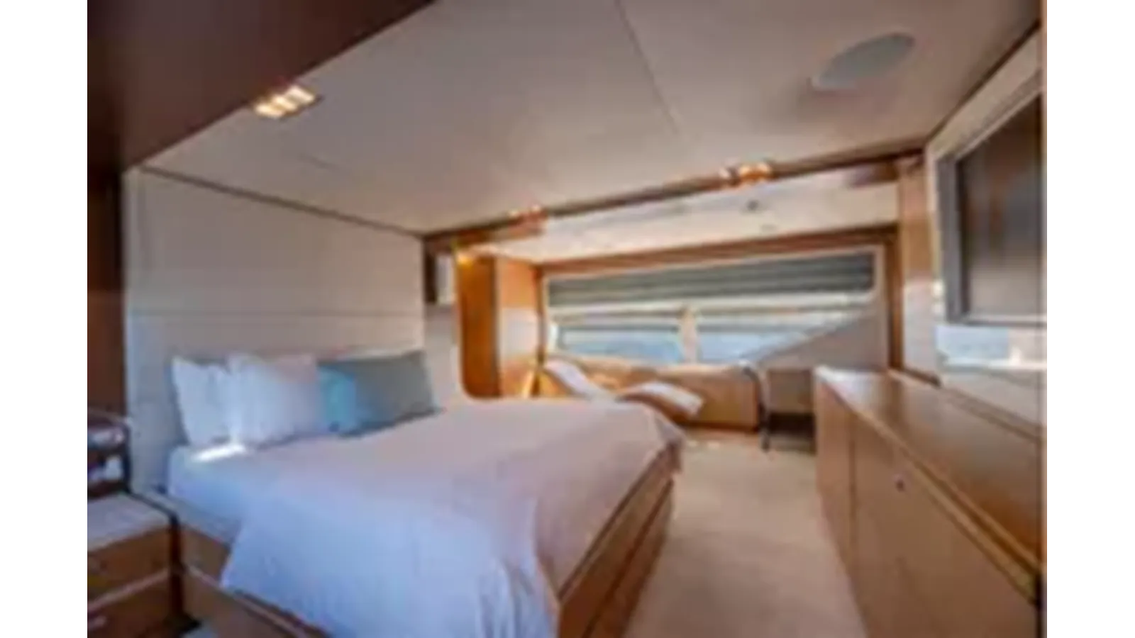 2012 Ferretti Yachts Custom Line 100