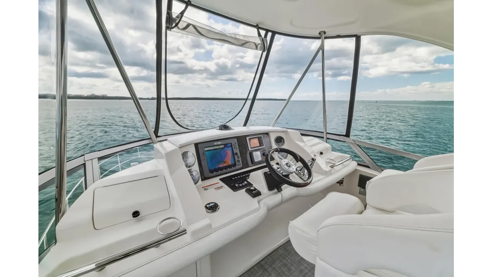 Купить яхту 2008 Sea Ray 36 Sedan Bridge в Shestakov Yacht Sales