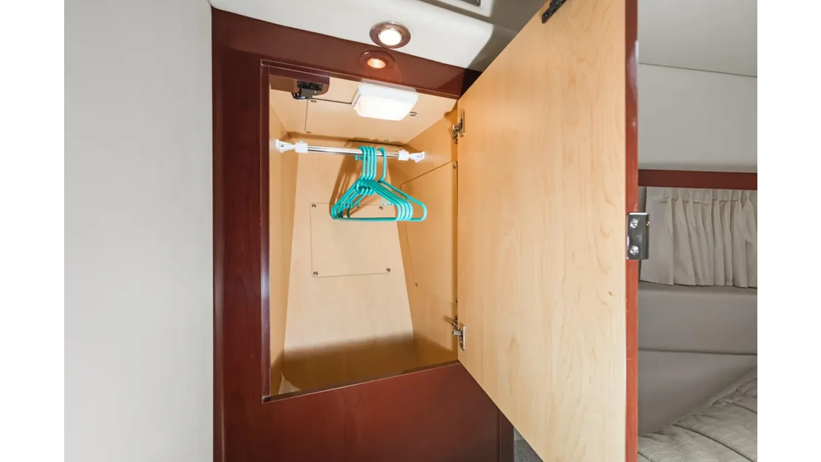 Лучшие предложения покупки яхты 2008 Sea Ray 36 Sedan Bridge - SEA RAY