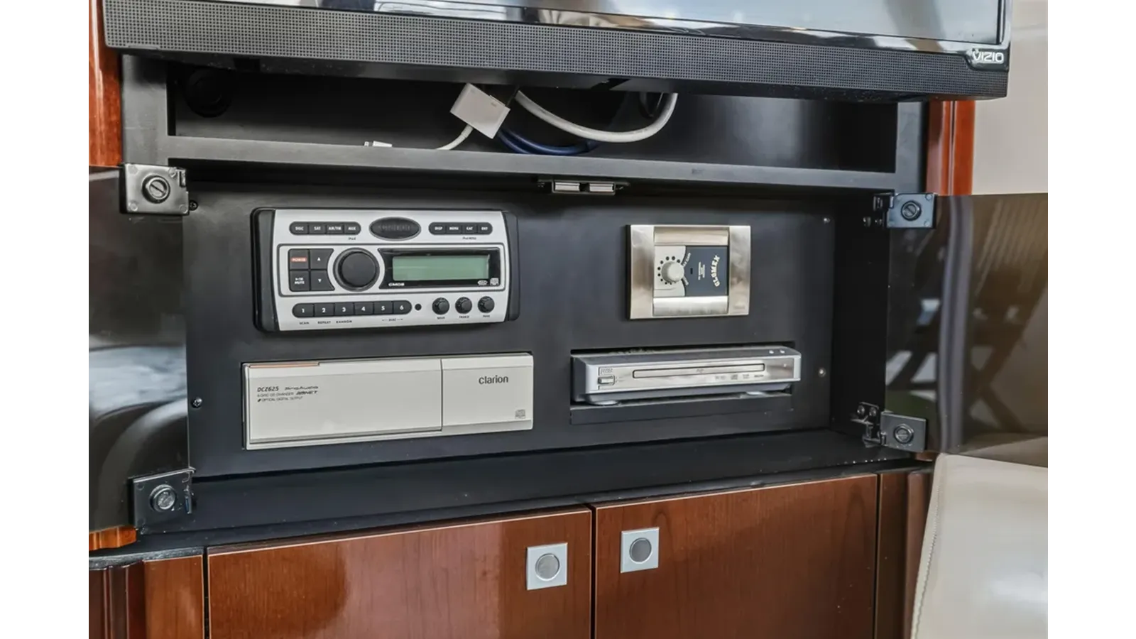 Стоимость яхты 2008 Sea Ray 36 Sedan Bridge - SEA RAY