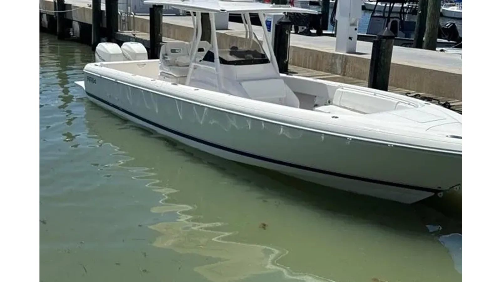 Купить яхту 2015 Intrepid 327 Center Console 33 в Shestakov Yacht Sales