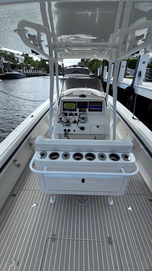 CG - Intrepid yacht sale