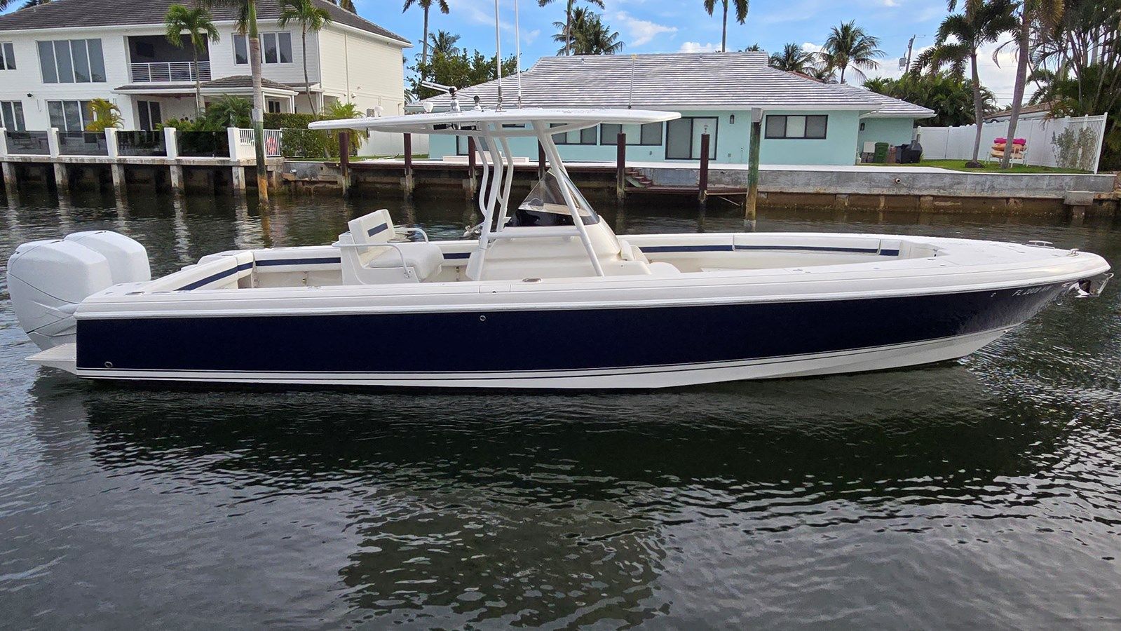 Buy a yacht CG 323 Open
