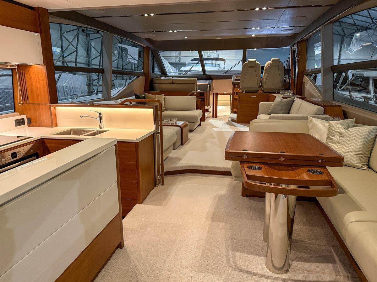 Лучшая цена на PRINCESS 70 (P70078)