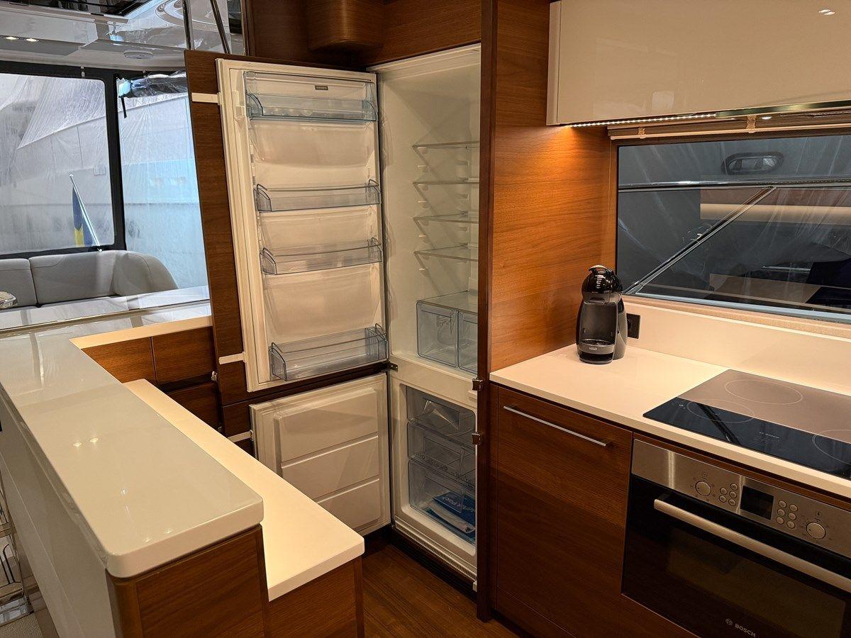 Купить PRINCESS 70 (P70078) - PRINCESS