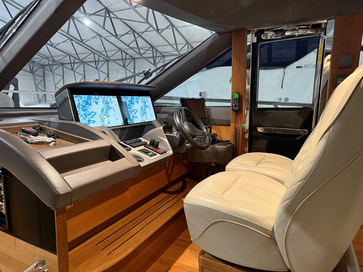 Купить яхту PRINCESS 70 (P70078) в Shestakov Yacht Sales