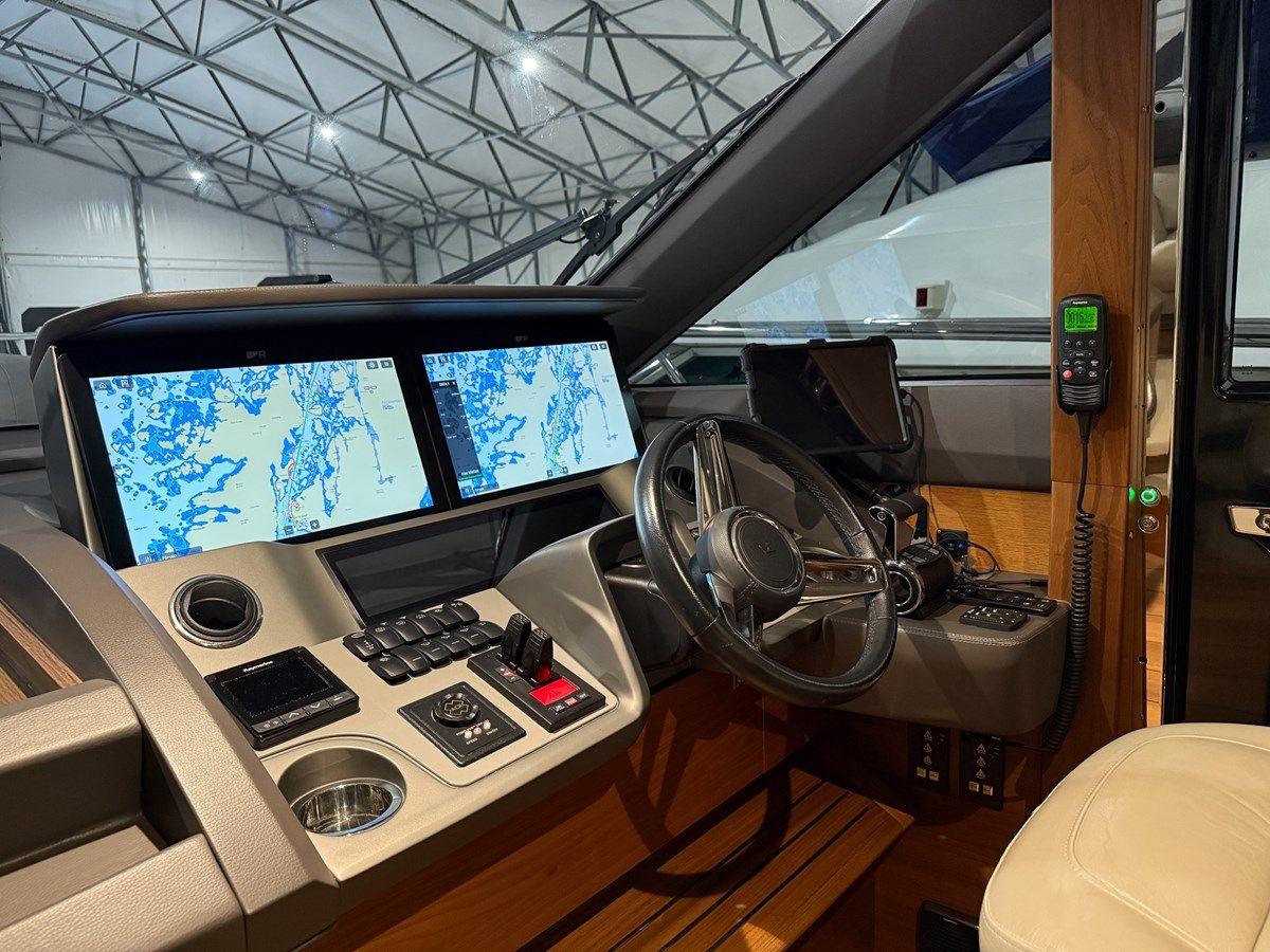 Купить PRINCESS 70 (P70078) 69