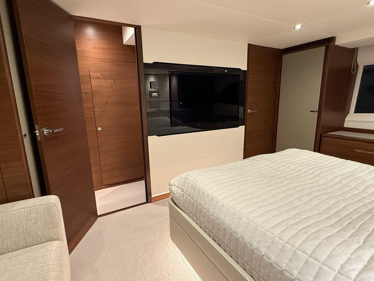 PRINCESS 70 (P70078) - PRINCESS