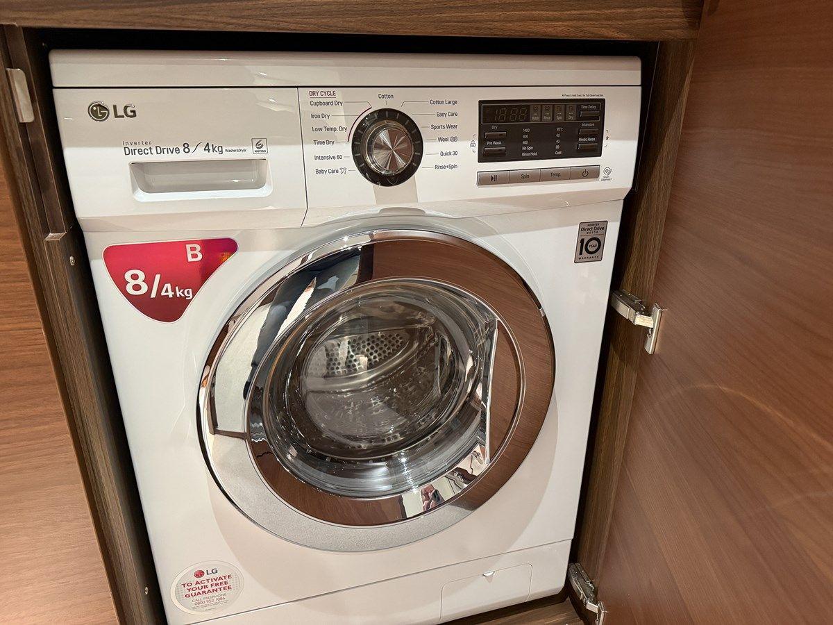 PRINCESS 70 (P70078)