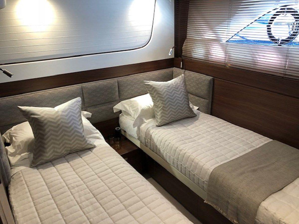 Купить PRINCESS 70 (P70078)