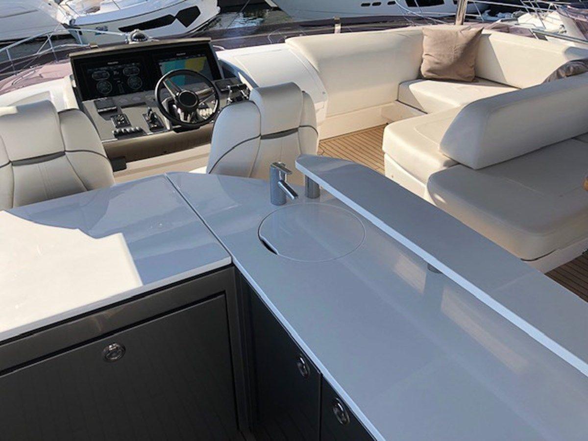 Купить яхту PRINCESS 70 (P70078) в Shestakov Yacht Sales